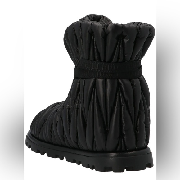 Miu Miu Women’s 35.5 (US 5.5) Matelassé Padded Ankle Boots - Picture 5 of 9